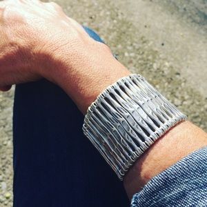 Beautiful Pewter Ribbed Bracelet